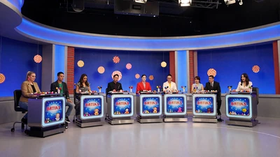 Candy-themed Game-Show-Set mit blauen Akzenten - Sweet Bonanza bei Casea Casino